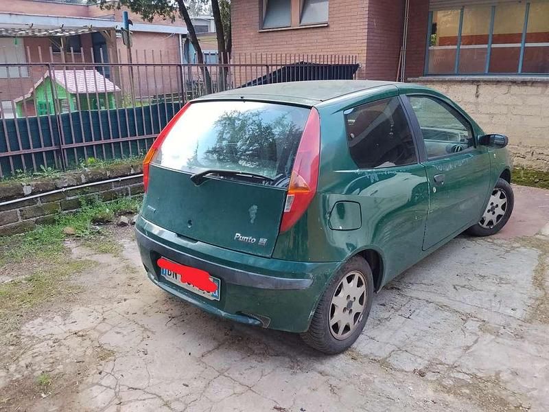 Usata Fiat Punto 60 CV (44 kW) 2000 Verde Utilitaria