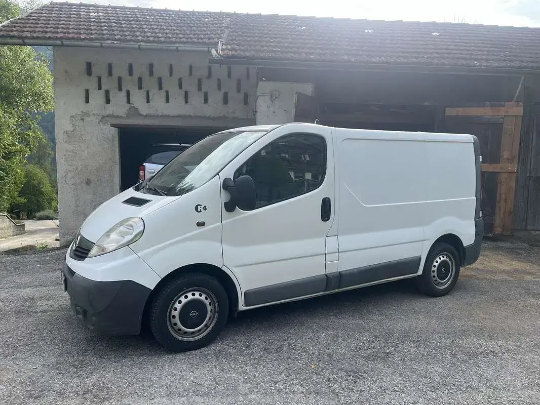 Usata Opel Vivaro 114 CV (83 kW) 2007 Monovolume