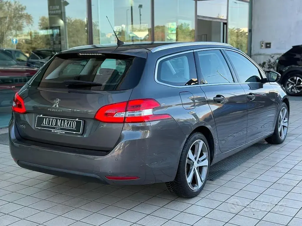 Usata Peugeot 308 SW 131 CV (96 kW) 2019 Marrone Station wagon