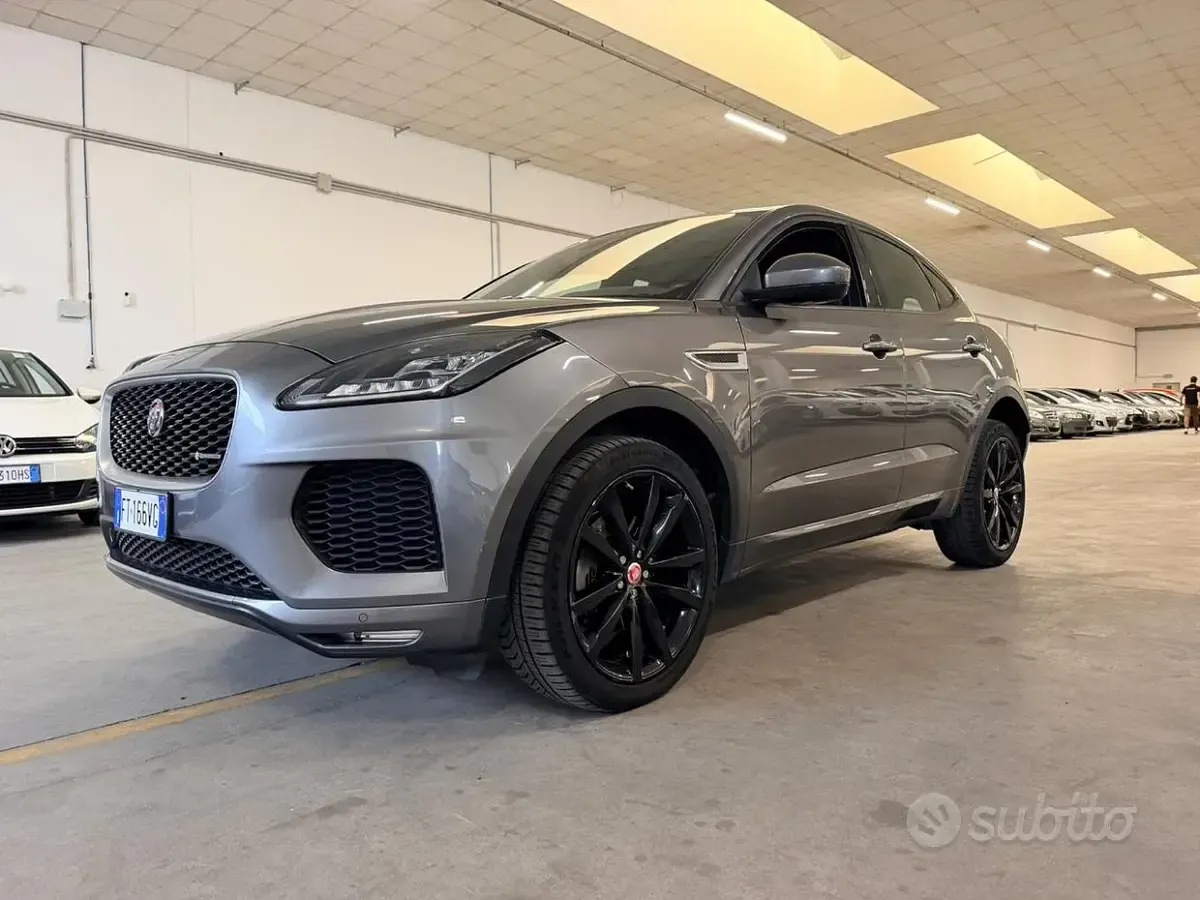 Usata Jaguar E-Pace R-Dynamic 150 CV (110 kW) 2019 Grigio SUV