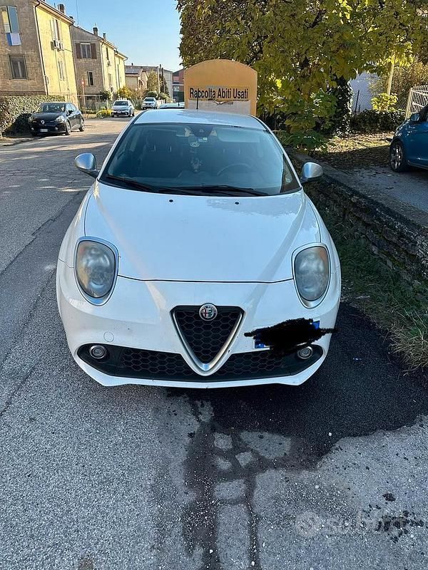 Bianco Usata 2017 Alfa Romeo MiTo Due volumi | 6000 € (Buon prezzo) - Immagine 1/4