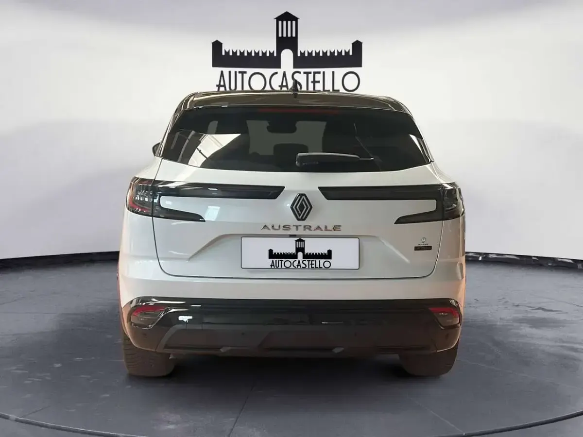 Usata Renault Austral Techno 131 CV (96 kW) 2023 Bianco SUV