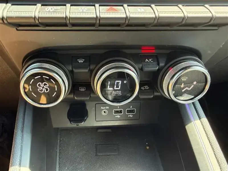 Usata Renault Clio Intens 90 CV (66 kW) 2022 Bianco Utilitaria