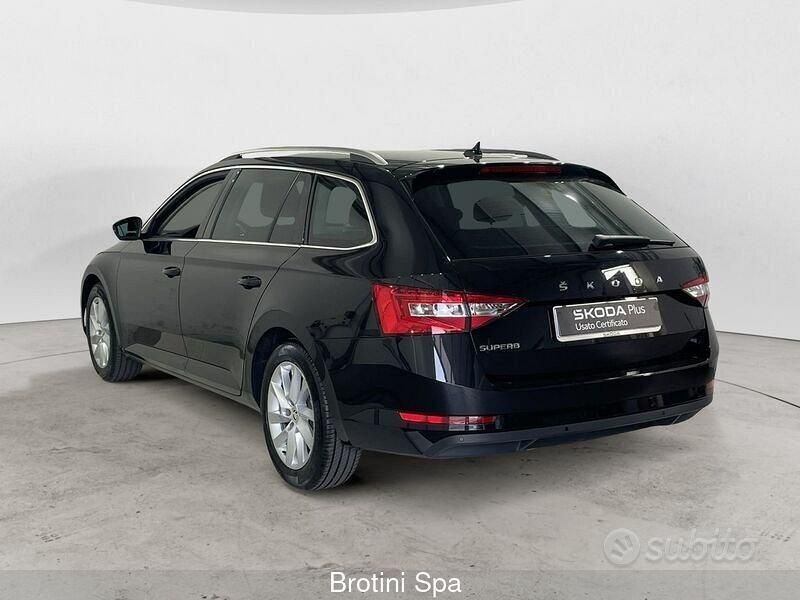 Usata Skoda Superb Executive 150 CV (110 kW) 2023 Nero Station wagon