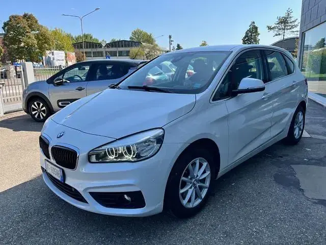 Usata BMW 218 Active Tourer Luxury Line 149 CV (109 kW) 2016 Bianco Monovolume