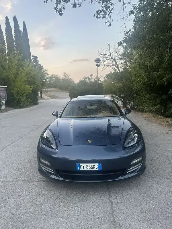Usata Porsche Panamera 400 CV (294 kW) 2011 Utilitaria