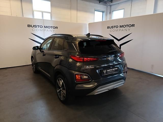 Usata Hyundai Kona Style 177 CV (130 kW) 2018 Grigio/nero / metallizzato SUV