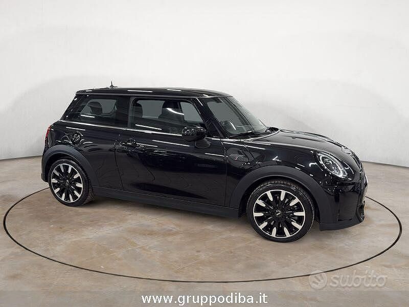 Usata Mini Cooper S Classic 178 CV (130 kW) 2023 Nero Utilitaria