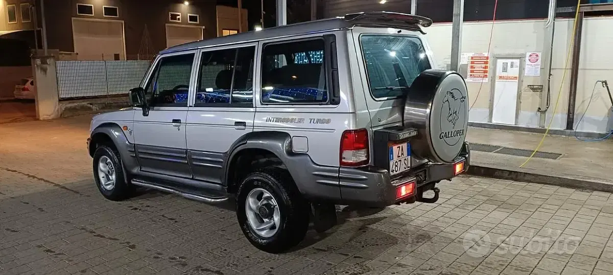 Usata Hyundai Galloper Comfort 100 CV (73 kW) 2001 Grigio SUV