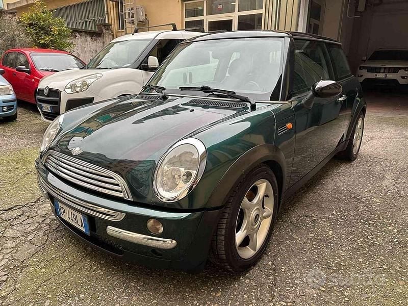 Verde Usata 2004 Mini Cooper Due volumi | 3990 € (Buon prezzo) - Immagine 1/4