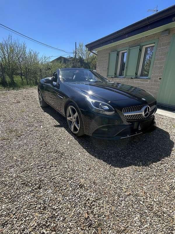 Usata Mercedes SLC200 AMG line 184 CV (135 kW) 2016 Nero