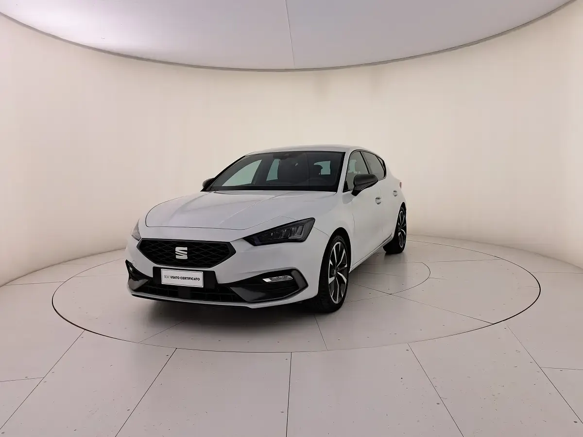 Usata Seat Leon FR 150 CV (110 kW) 2023 Bianco nevada Berlina