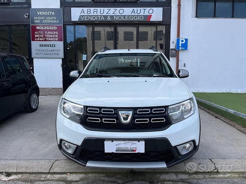Usata Dacia Sandero Stepway 91 CV (66 kW) 2017 Bianco SUV