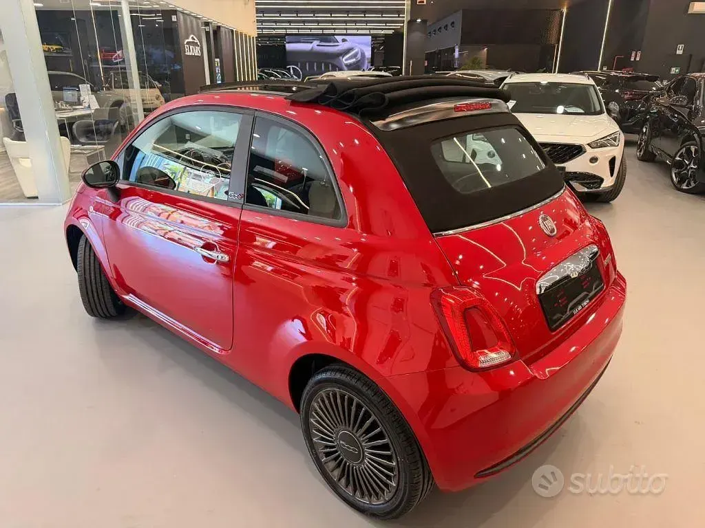 Usata Fiat 500C Lounge 69 CV (50 kW) 2023 Rosso metallizzato Cabrio