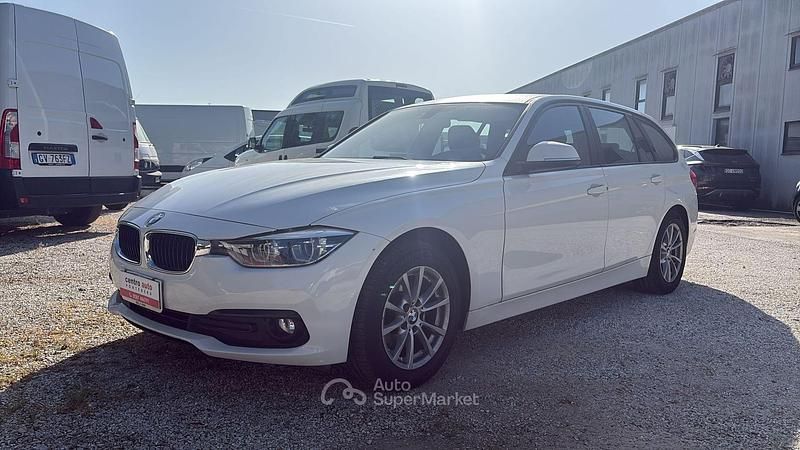 Usata BMW 318 150 CV (110 kW) 2017 Bianco Station wagon