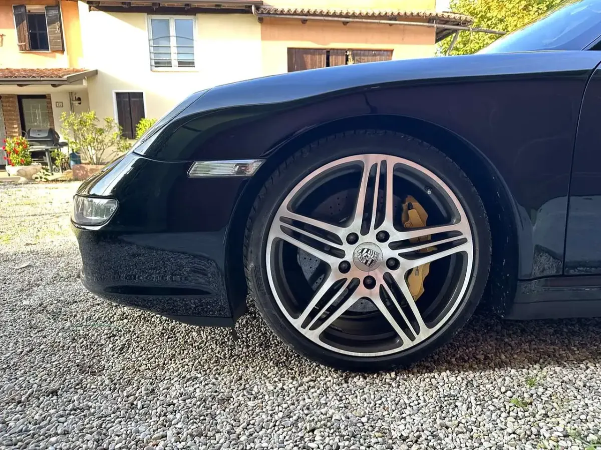Usata Porsche 997 355 CV (261 kW) 2006 Nero Cabrio