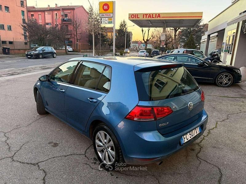 Usata VW Golf VII 110 CV (80 kW) 2016 Blu/azzurro Berlina