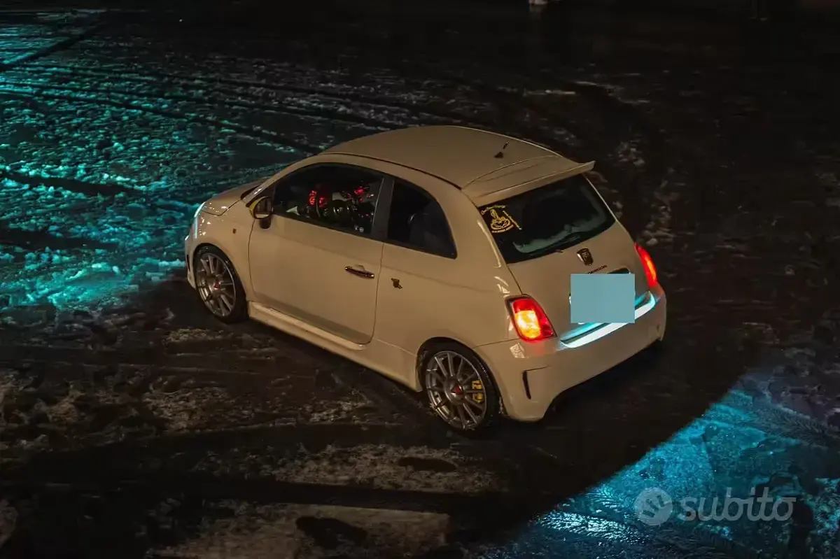 Usata Abarth 500 Esseesse 135 CV (99 kW) 2009 Utilitaria