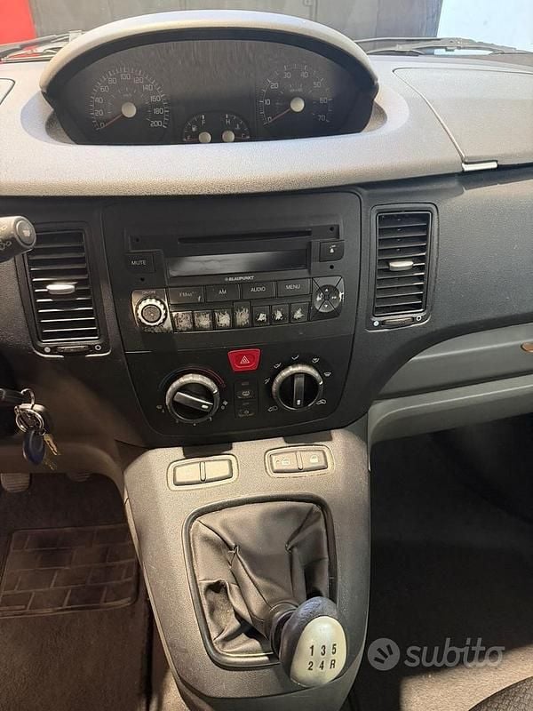 Usata Fiat Idea 80 CV (58 kW) 2007 Grigio Monovolume