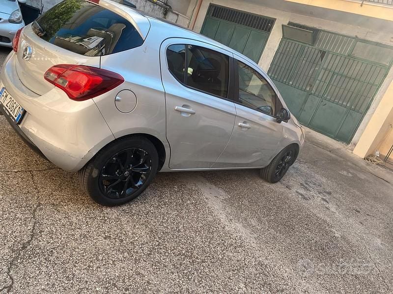 Usata Opel Corsa 90 CV (66 kW) 2017 Grigio Berlina