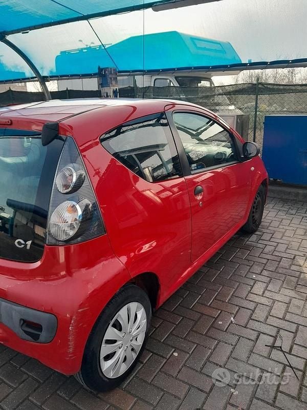 Rosso Usata 2007 Citroën C1 Utilitaria | 1200 € (Super prezzo) - Immagine 1/4