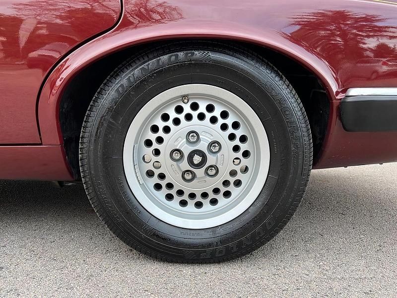 Usata Jaguar XJ6 285 CV (209 kW) 1982 Rosso Berlina