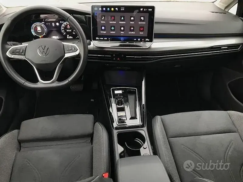 Usata VW Golf VIII Style 150 CV (110 kW) 2025 Nero Berlina