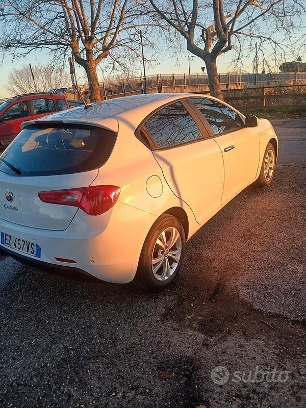 Usata Alfa Romeo Giulietta 2015 Bianco Berlina