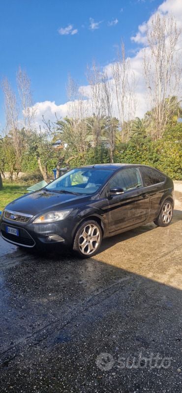 Nero Usata 2009 Ford Focus Titanium Tre volumi | 1500 € (Buon prezzo) - Immagine 1/4