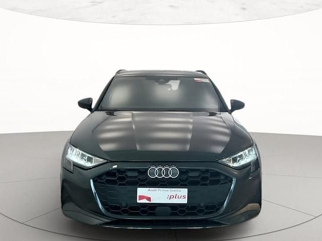 Usata Audi A3 Business 116 CV (85 kW) 2025 Grigio manhattan metallizzato Berlina