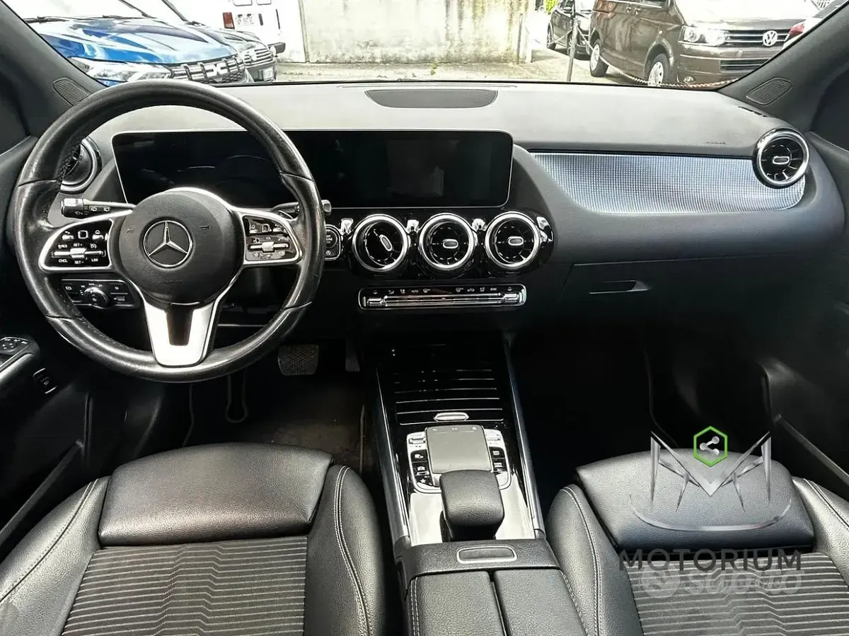 Usata Mercedes B180 Premium 116 CV (85 kW) 2019 Nero Utilitaria