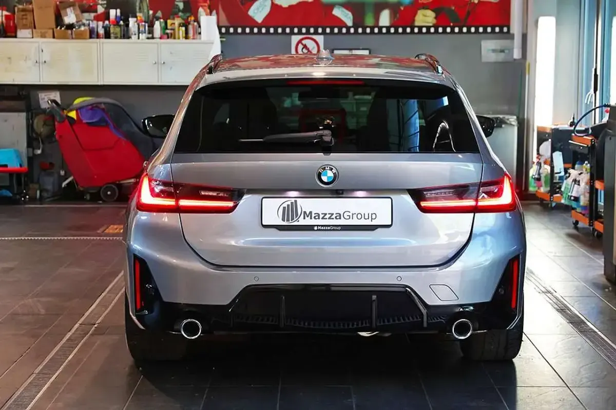 Usata BMW 318 M Sport 150 CV (110 kW) 2024 Grigio Station wagon