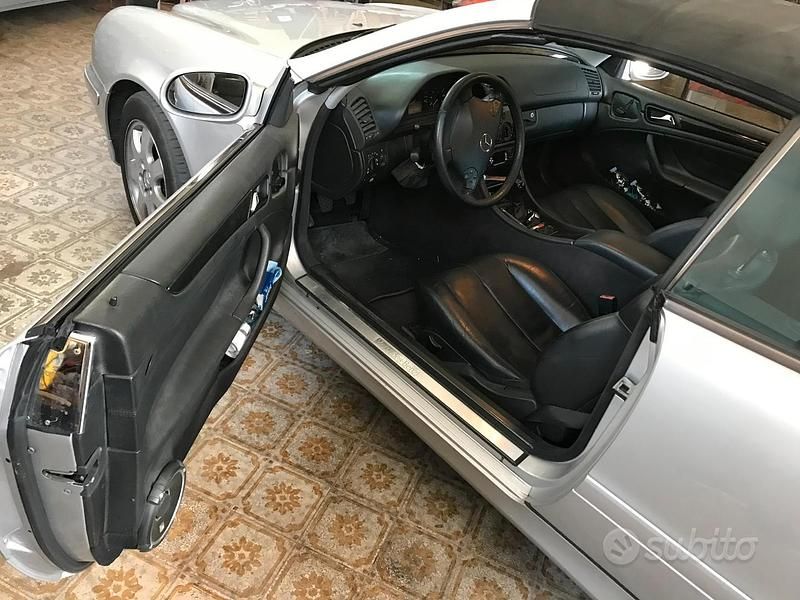 Usata Mercedes CLK200 136 CV (100 kW) 2003 Grigio Cabrio