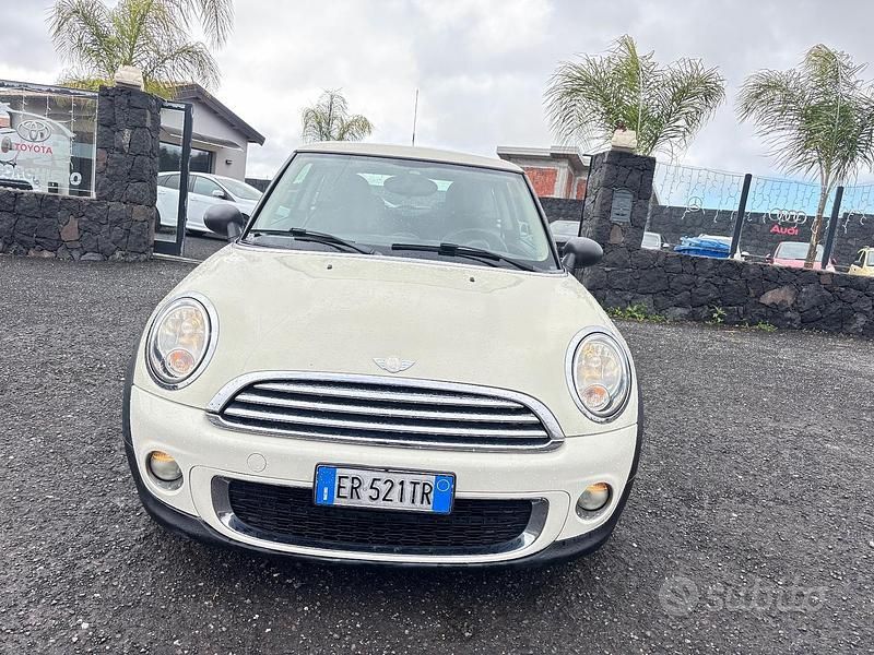 Usata Mini Cooper D 90 CV (66 kW) 2013 Bianco Utilitaria