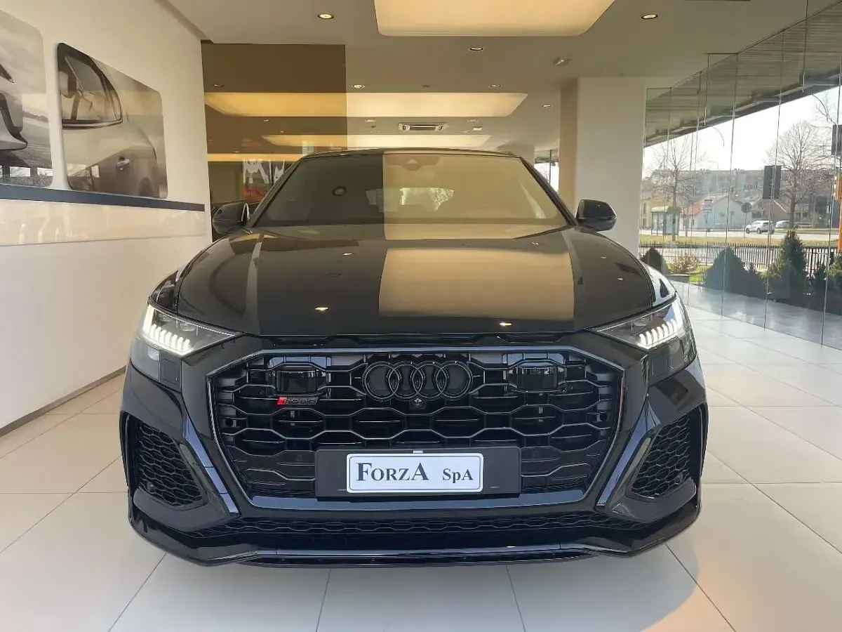 Usata Audi Q8 Ambiente 600 CV (441 kW) 2021 Nero orca SUV