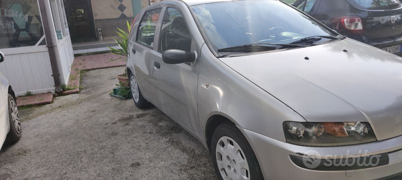 Usata 2001 Fiat Punto Due volumi | 1600 € (Cara) - Immagine 1/2