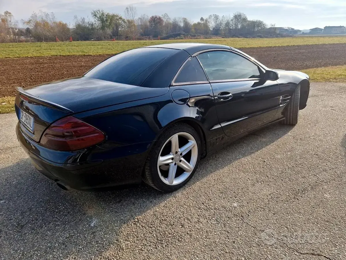 Usata Mercedes SL350 245 CV (180 kW) 2004 Blu Cabrio