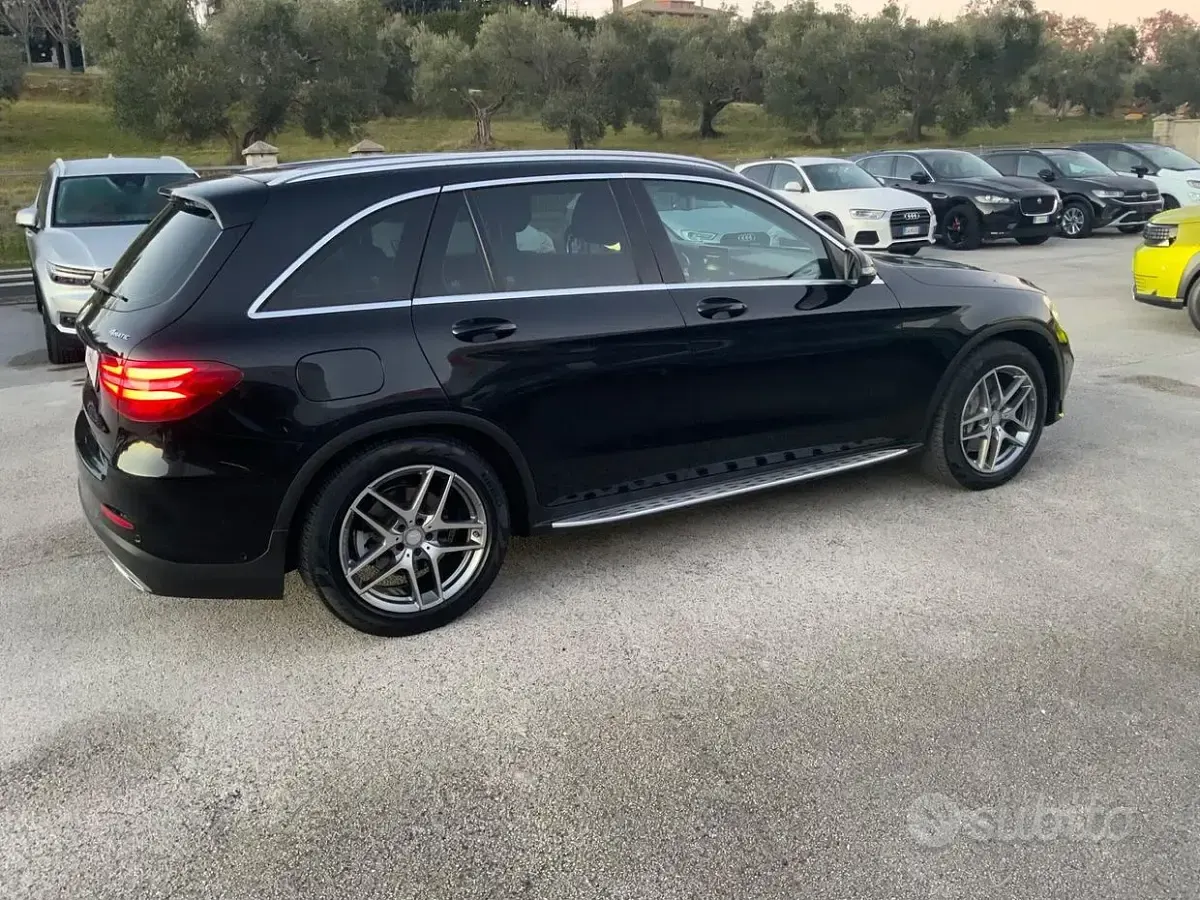Usata Mercedes GLC220 Premium 170 CV (125 kW) 2016 Nero SUV