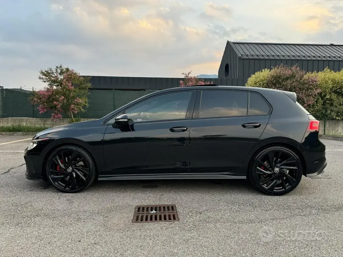 Usata VW Golf VIII GTI 245 CV (180 kW) 2022 Nero Berlina