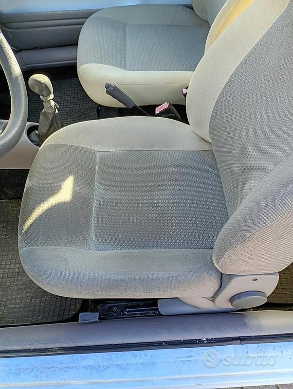 Usata Fiat 600 Anniversary 54 CV (39 kW) 2008 Blu Utilitaria