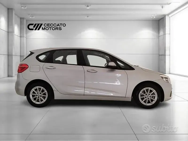 Usata BMW 218 Active Tourer Advantage 136 CV (100 kW) 2016 Grigio Monovolume