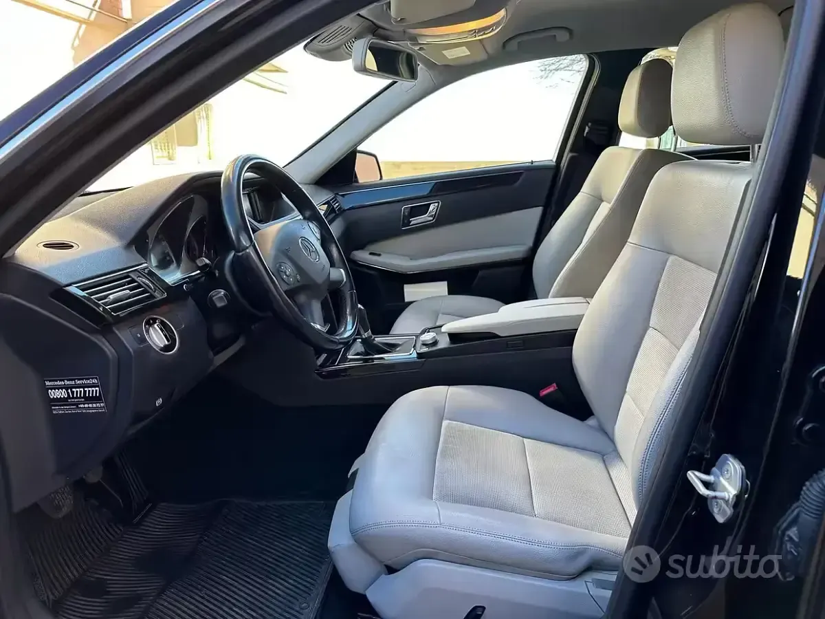Usata Mercedes E220 170 CV (125 kW) 2013 Nero Berlina