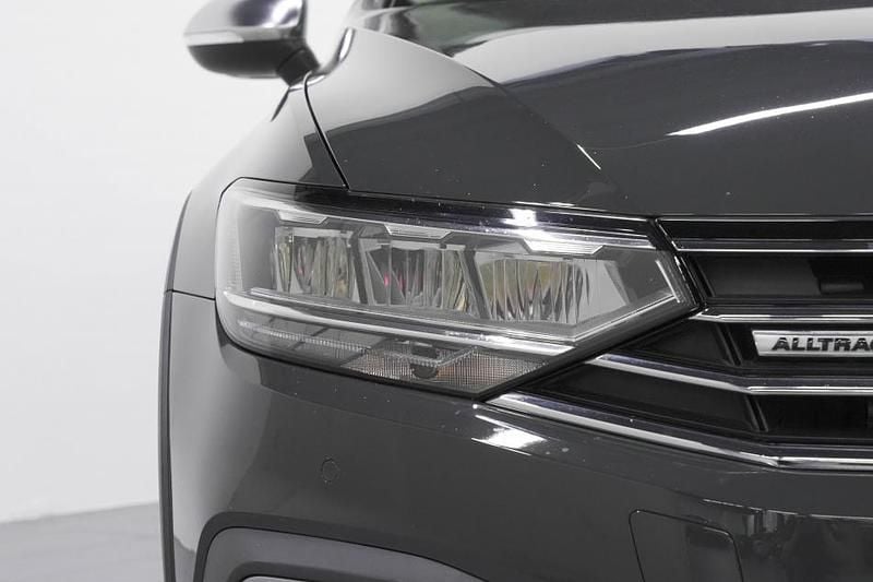 Usata VW Passat Alltrack 200 CV (147 kW) 2021 Grigio Station wagon