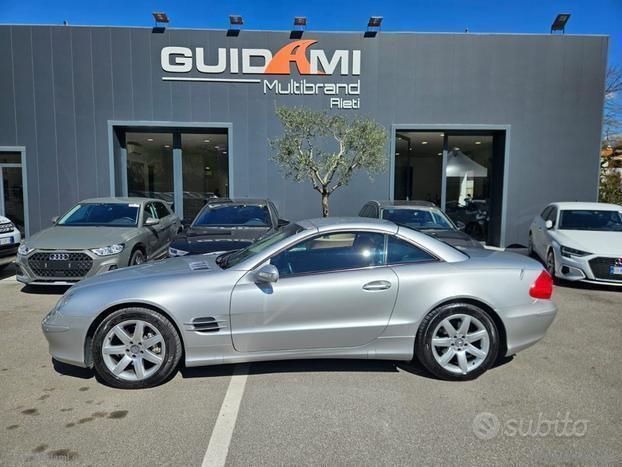 Usata Mercedes SL500 Elegance 306 CV (225 kW) 2002 Argento Cabrio