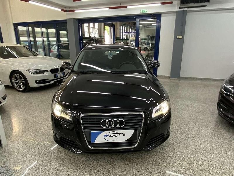 Nero Usata 2009 Audi A3 Sportback Ambition Due volumi | 5890 € (Buon prezzo) - Immagine 1/4