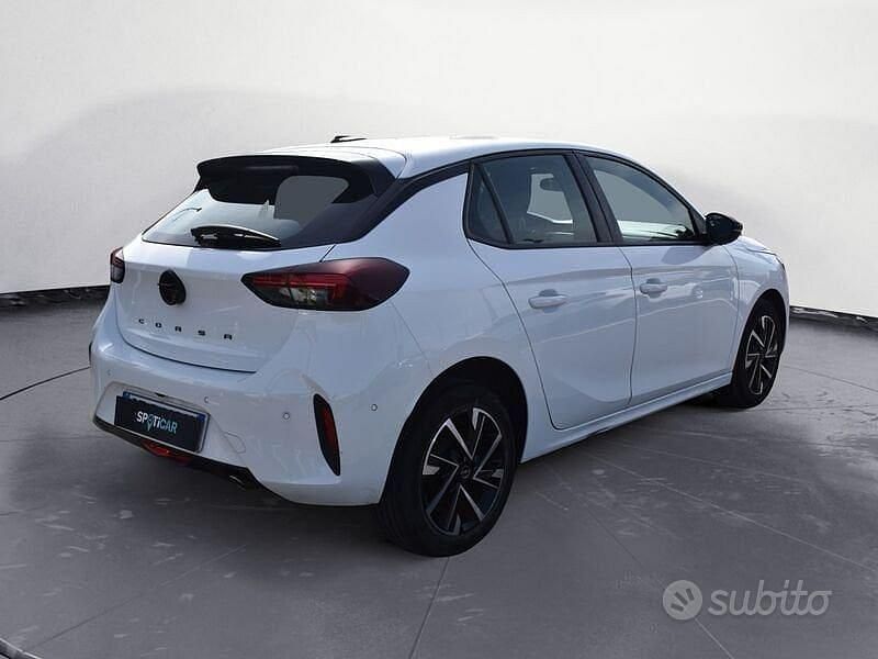 Usata Opel Corsa 101 CV (74 kW) 2025 Bianco Utilitaria