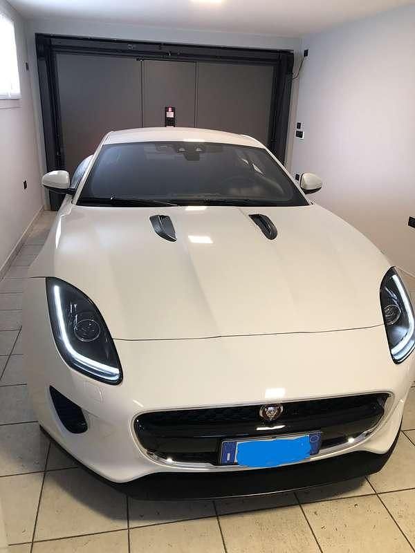 Usata Jaguar F-Type 300 CV (220 kW) 2017 Bianco Coupé