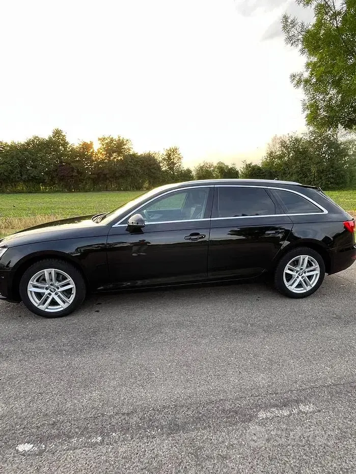Usata Audi A4 150 CV (110 kW) 2017 Nero Station wagon