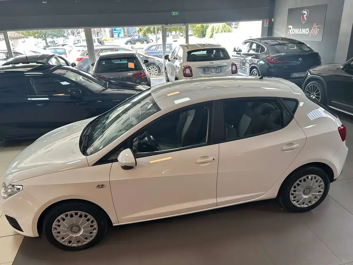 Usata Seat Ibiza Stylance 69 CV (50 kW) 2009 Bianco Berlina