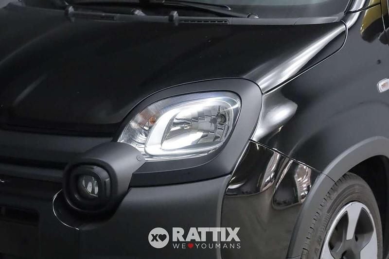 Usata Fiat Panda Cross Cross 70 CV (51 kW) 2025 Nero cinema Utilitaria